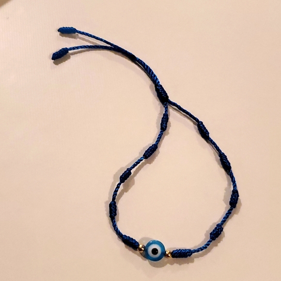 Jewelry - Evil eye bracelet with blue string